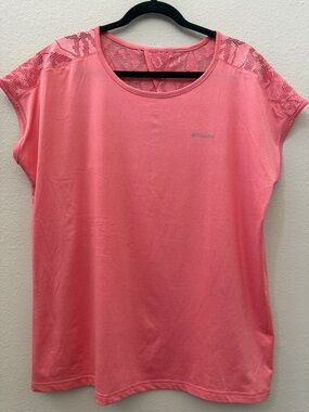 Columbia Women’s Coral Pink Short Sleeve Mesh Shoulder Tee
